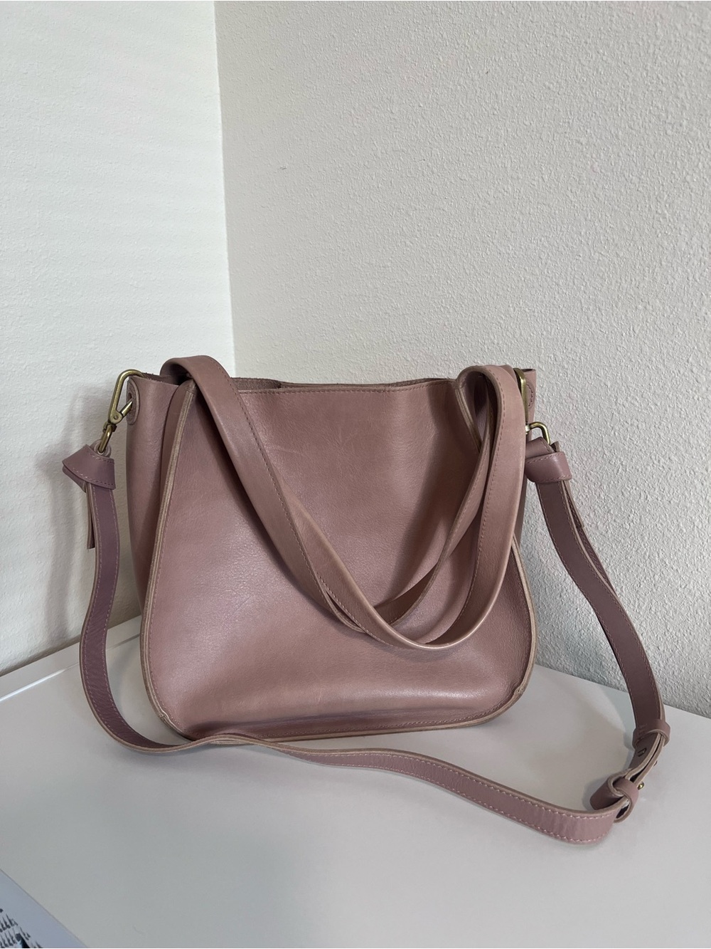 Madewell Sydney Shoulder Bag in Mauve - Picture 3 of 6